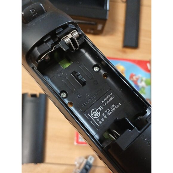 Nintendo Wii Holiday Bundle Super Mario Bro Console - Complete CIB - Tested - Picture 12 of 16